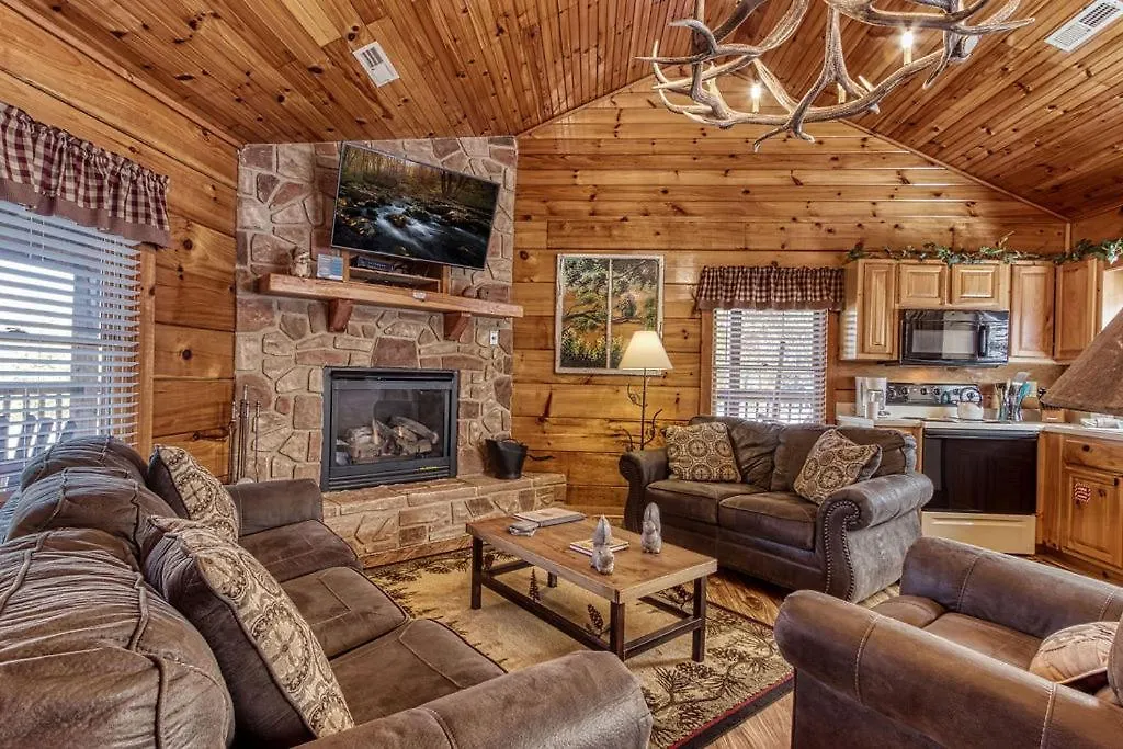 The Nut House, Hot Tub, Game Room, Wifi, 560 Free Tickets Each Paid Day-1